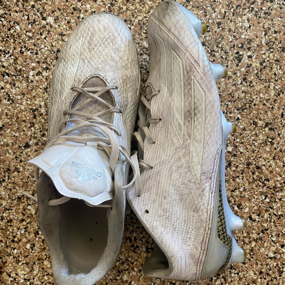 Football Cleats Size 9 - Picture 1 of 1